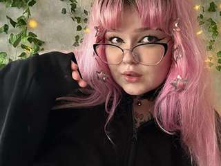 CANDYM1LKY amateur webcam photo