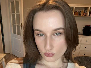OLIVIAAA amateur webcam photo