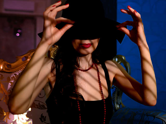 DEESSEDIVINE free sexy photo