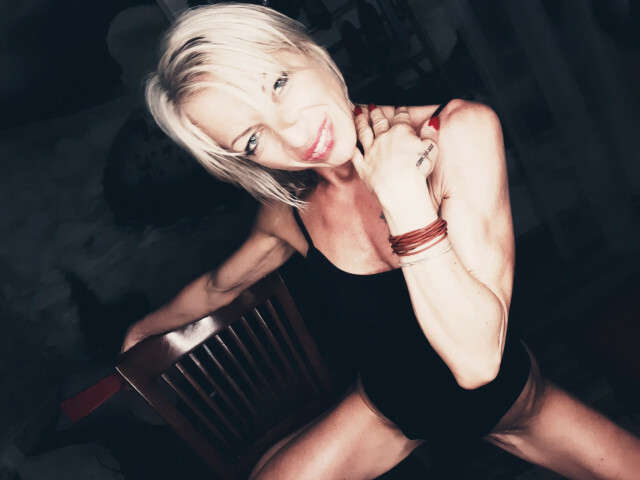 TROPHYMILF free sexy photo