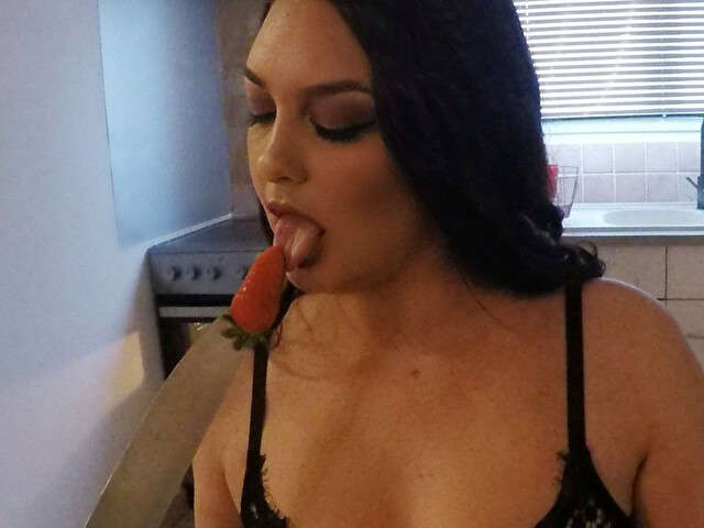 SELINAKYLLA free sexy photo