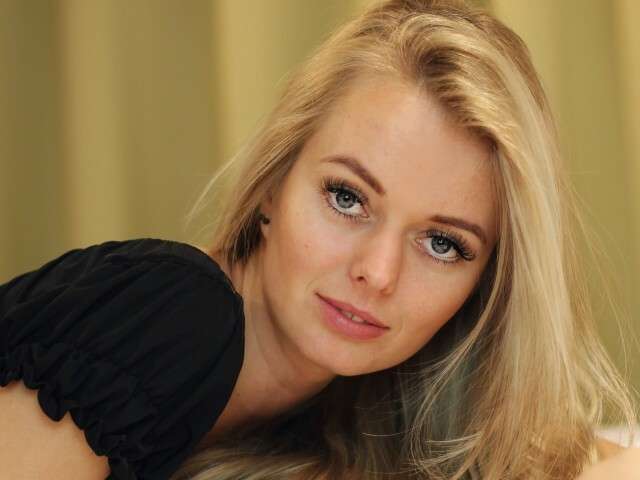 VALERIEXROSE free sexy photo
