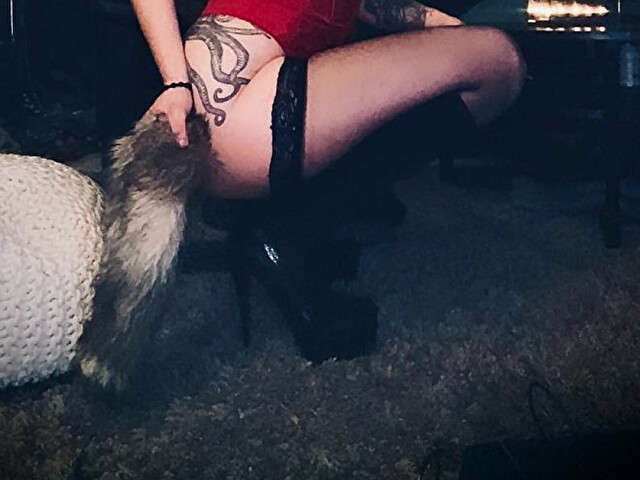 FOXY69 free sexy photo