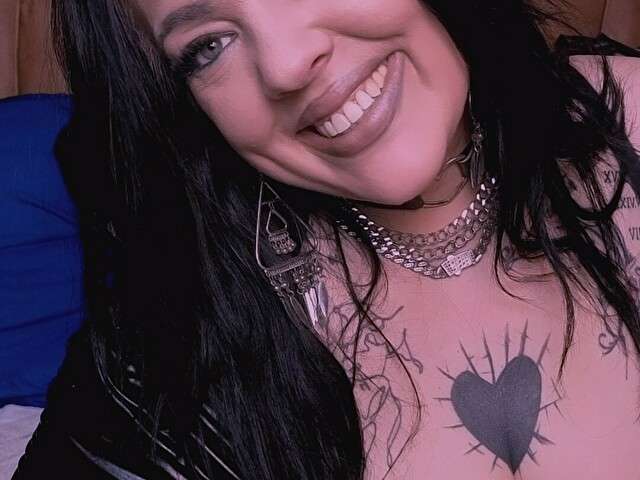 URNAUGHTYGF free sexy photo