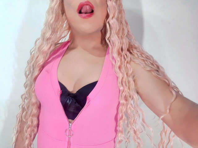 VERUSSKTS free sexy photo
