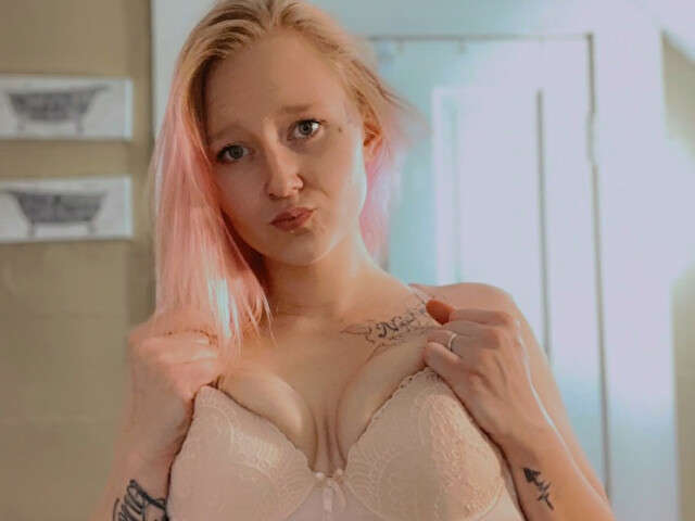DESSIDAWNN free sexy photo