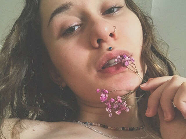 HELLALOVESU free sexy photo