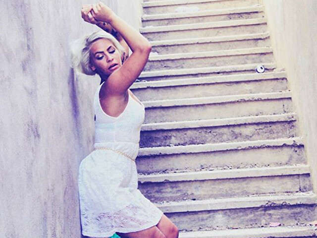 SWEETAMELIE free sexy photo