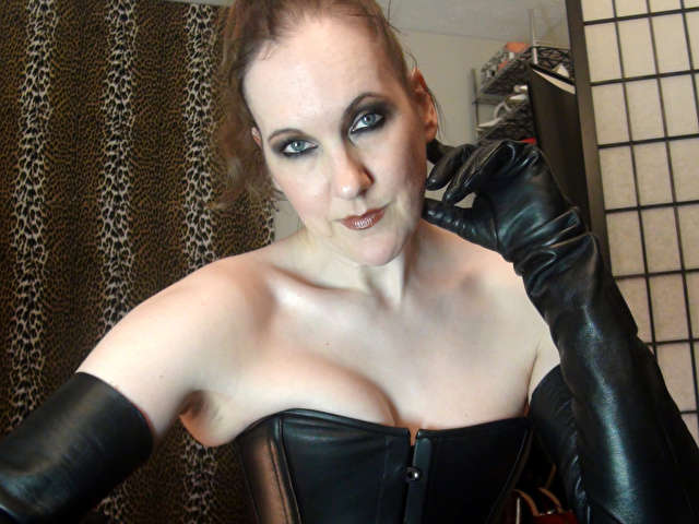MISTRESSVIV free sexy photo