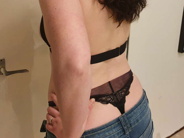 DAISEY87 free sexy photo