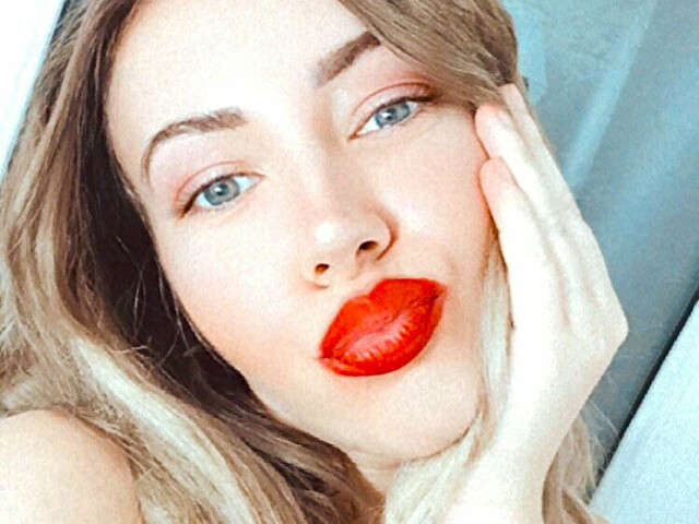 JULIAHAIE free sexy photo