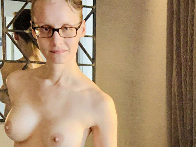 LEAHWILDE free hard sexy photo