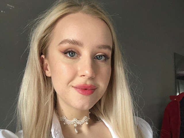 ANIABRAT free sexy photo