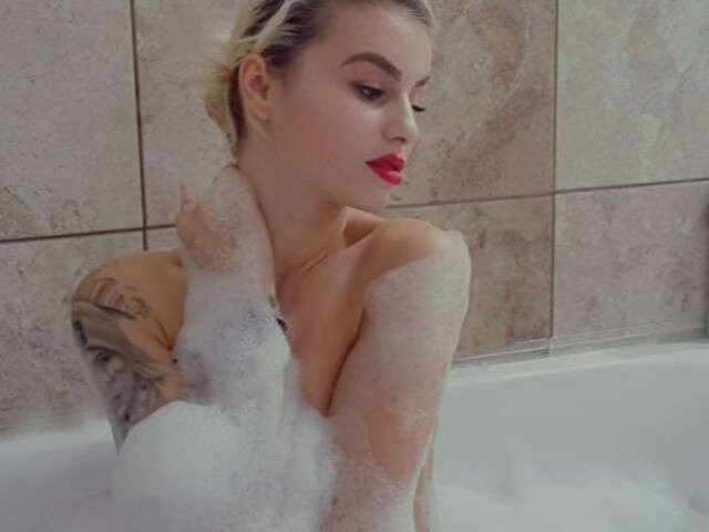 KASIAGRAZIEL free hard sexy photo