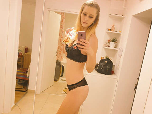 NATASHAROUGE free sexy photo