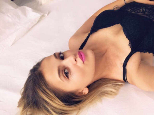 HARLYRED free sexy photo