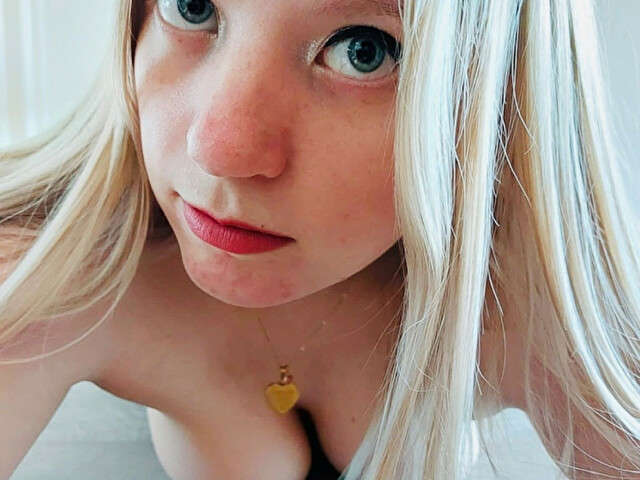 MISSESYINTHE free hard sexy photo