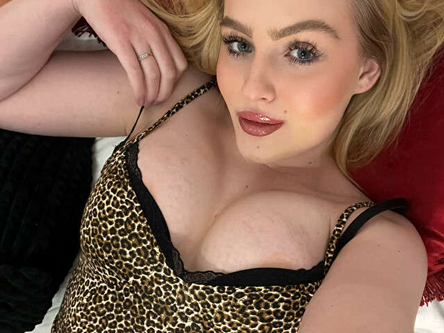 OLIVIABENT free sexy photo