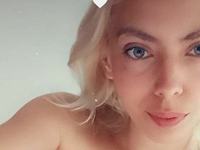 LADYXKRIKRI free sexy photo