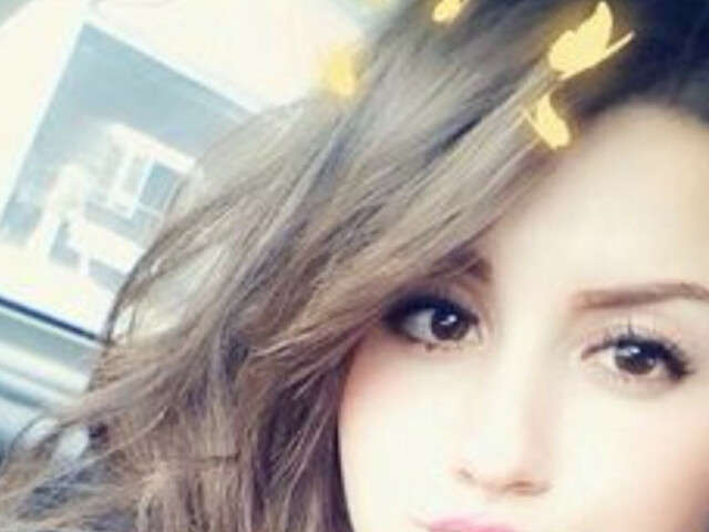 PETIITEFEMME free sexy photo