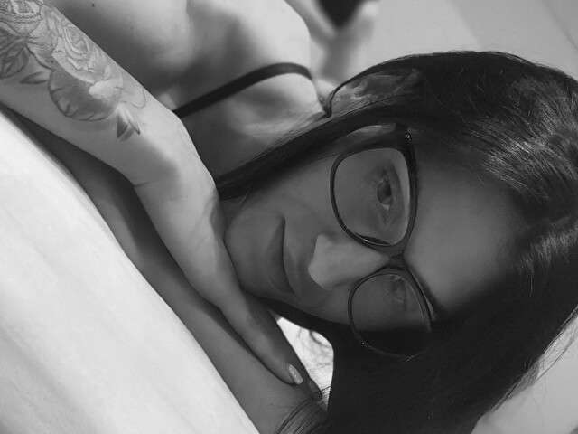 DEBBIEXXX free sexy photo