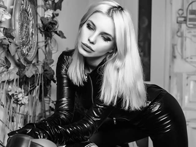 FIERCEFOX free sexy photo