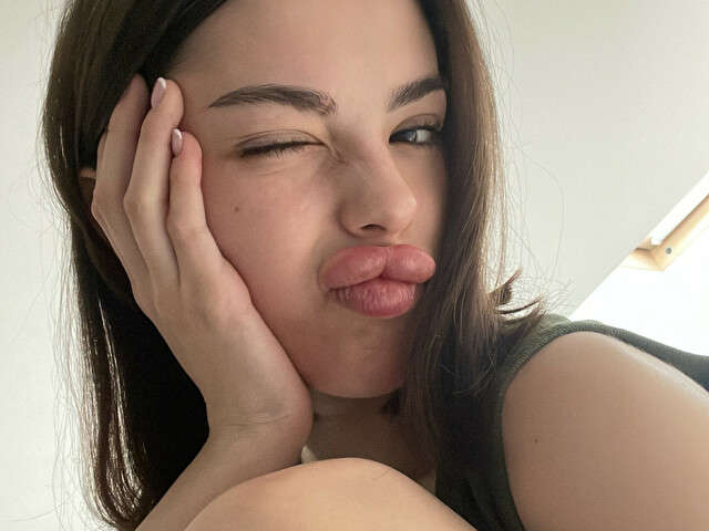 GEMMASNYDER free sexy photo