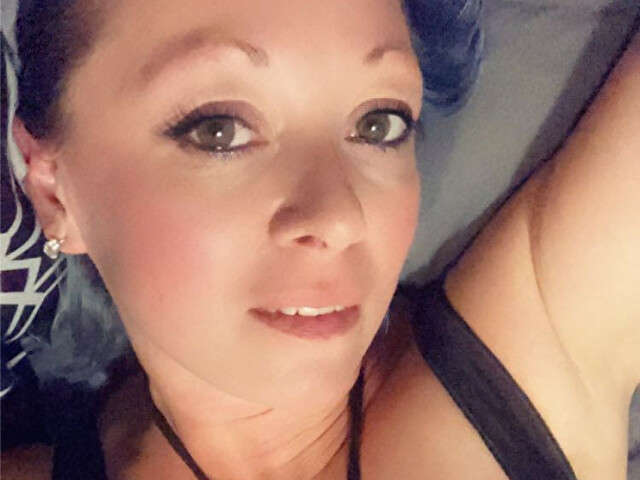 MAZZISLIMM free sexy photo