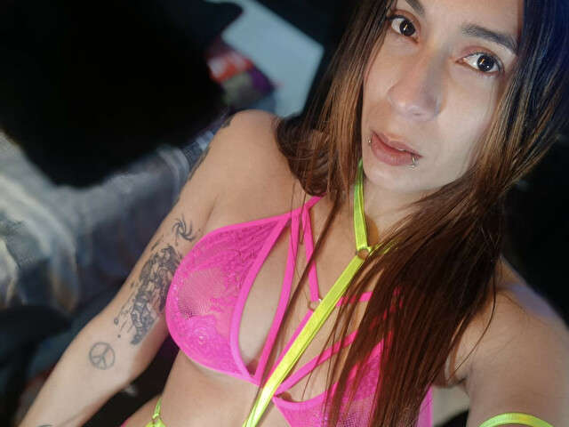 LOREHOTTY free sexy photo