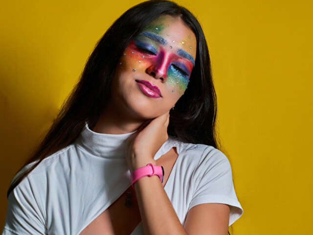 CAROLINECOSE free sexy photo