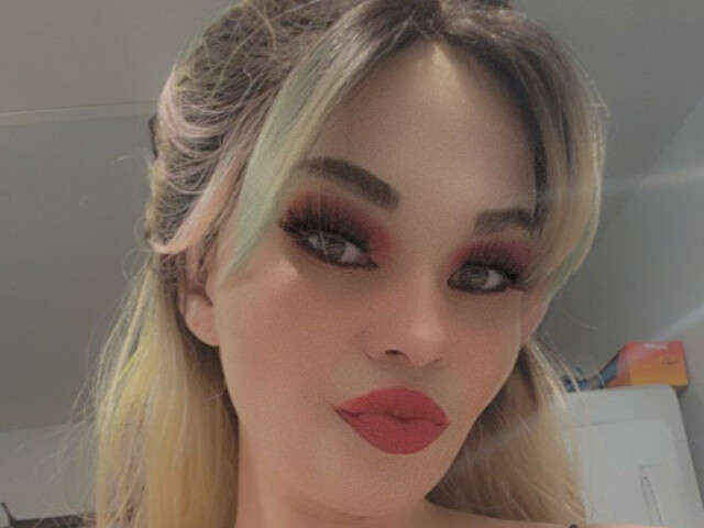 BUNNIIQUINN free sexy photo