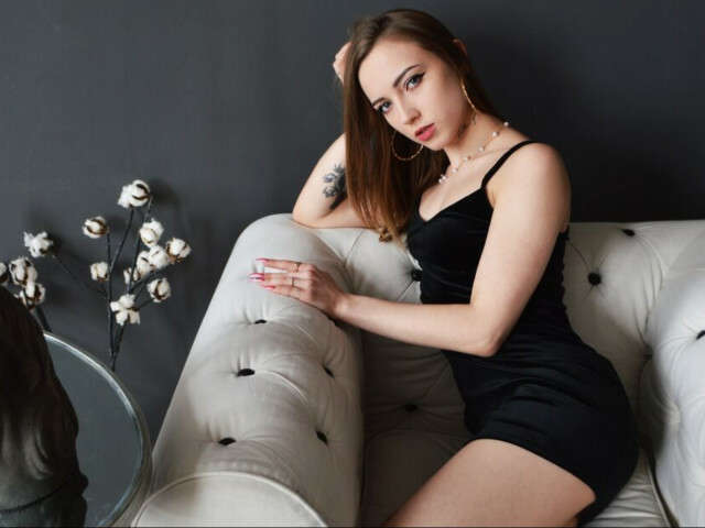 EVELINAMOOR free sexy photo