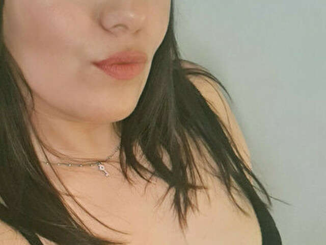 TRAVIESAPAU free sexy photo