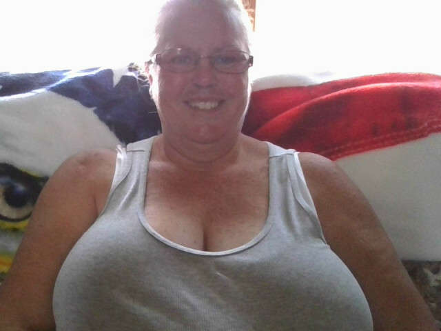 LYNN2121 free sexy photo