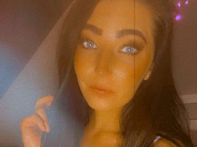 GABBY111 free sexy photo