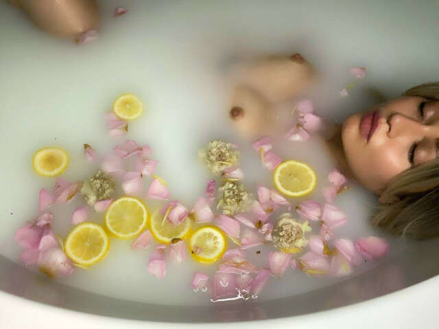 LILYFLOWER free hard sexy photo