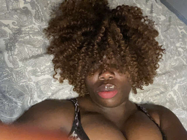 KIM1998 free sexy photo