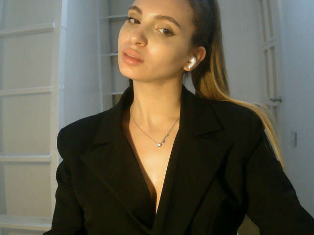 MAGNETIC free sexy photo