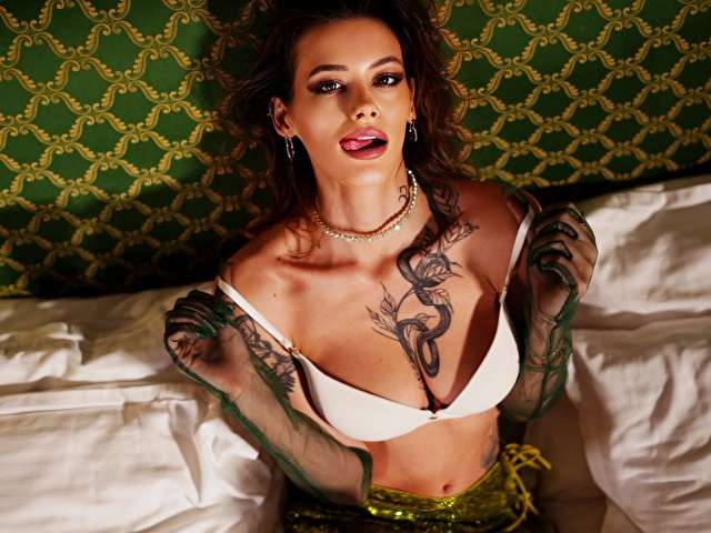 NICOLLE free sexy photo