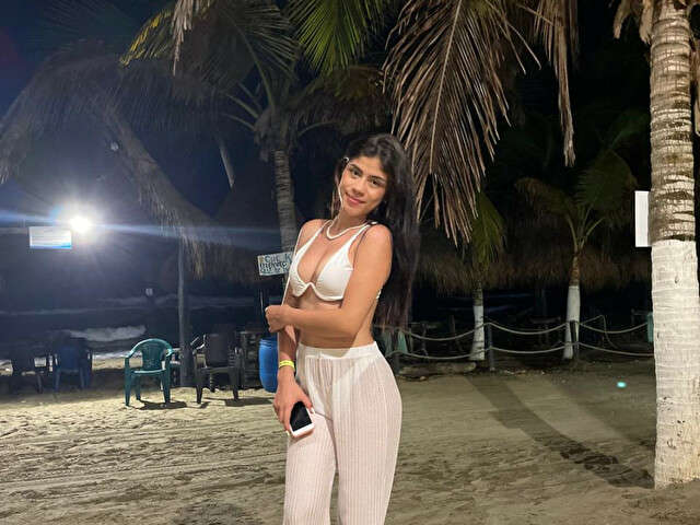 TIFANYSAIN free sexy photo