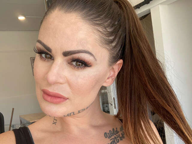 NIKKISIKK free sexy photo