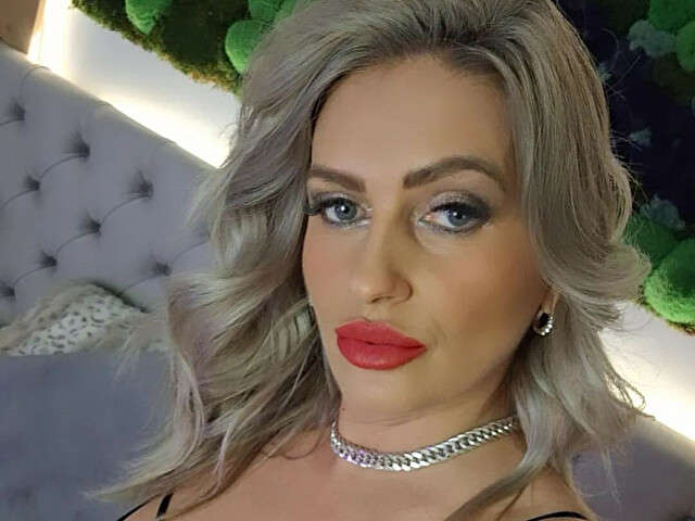 ADELELORDS free sexy photo