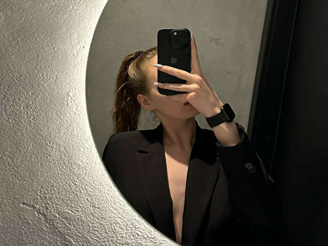 LISAKLAY free sexy photo