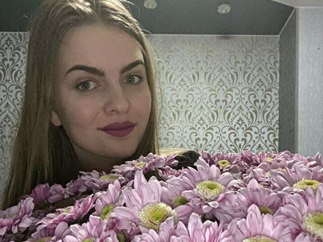 DIRTYLILY69 free sexy photo