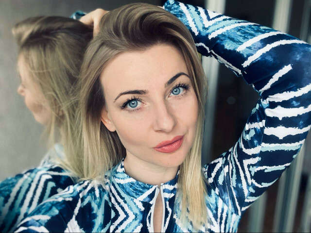 YOURKISSES free sexy photo