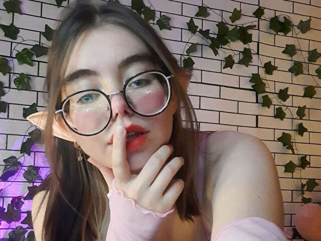 NEVELITT free sexy photo