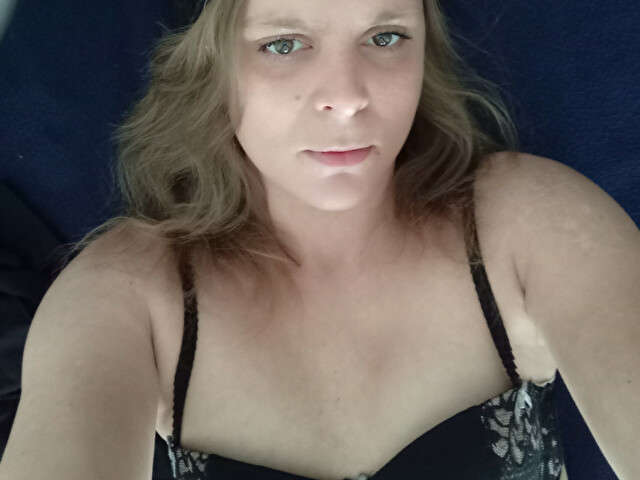 ELLELO free sexy photo