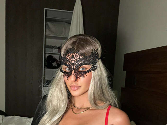 NINAPEREZ free sexy photo