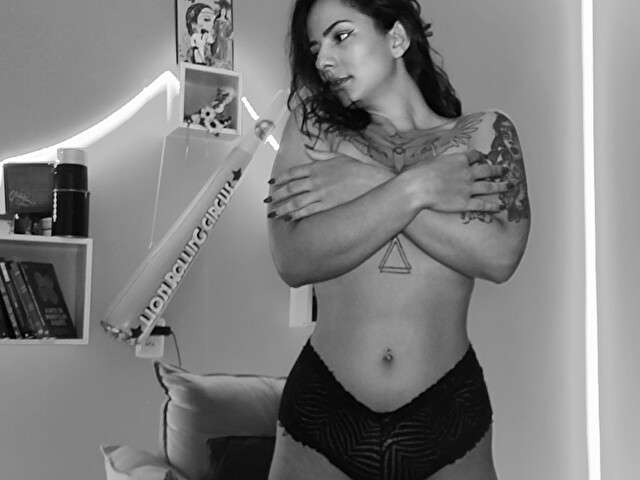QUEENTUPI free hard sexy photo