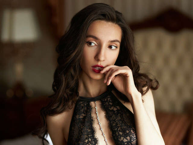 CAROLINAYUM free sexy photo